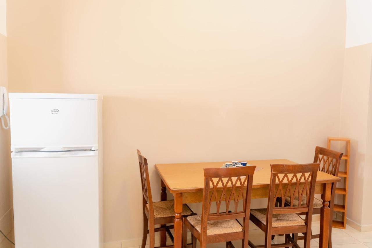 Carmela'S Guest House Pompeii ภายนอก รูปภาพ