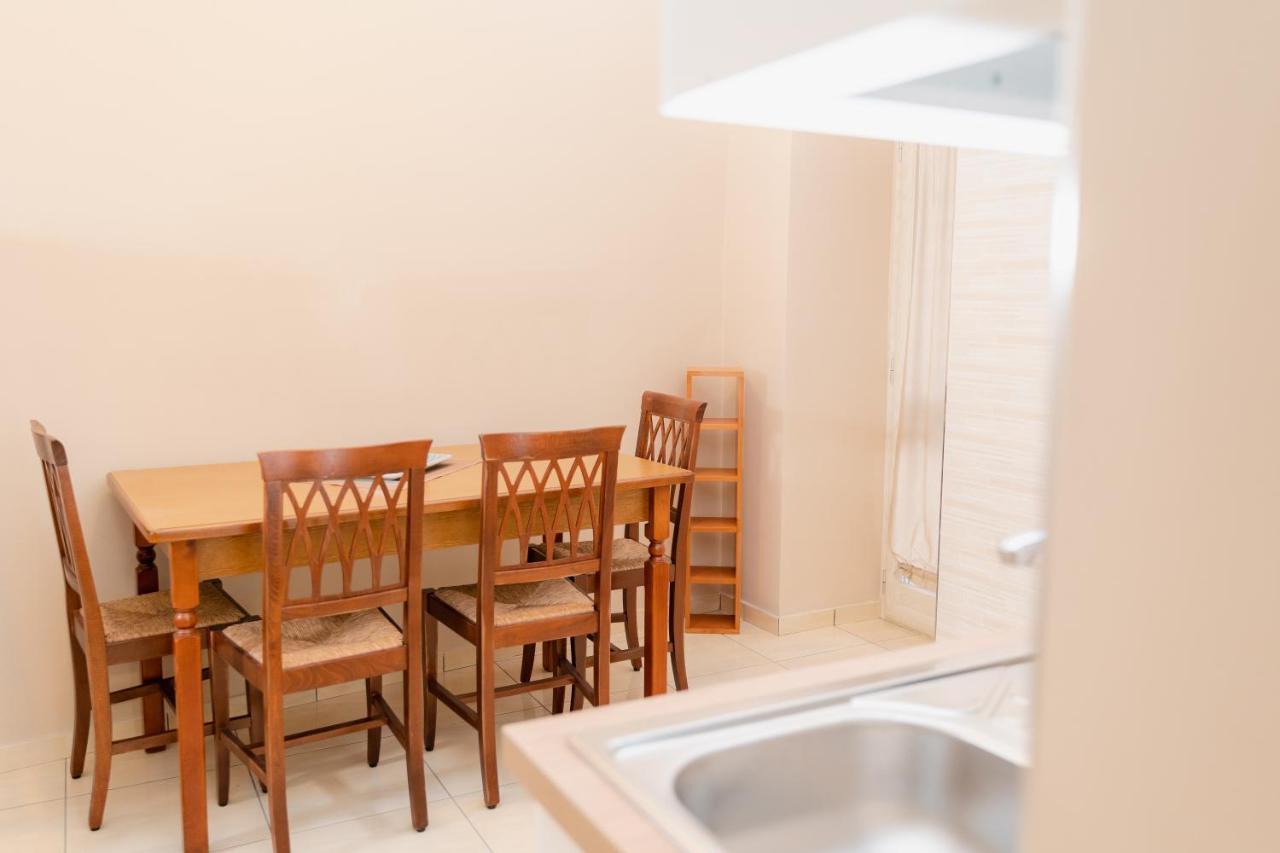 Carmela'S Guest House Pompeii ภายนอก รูปภาพ
