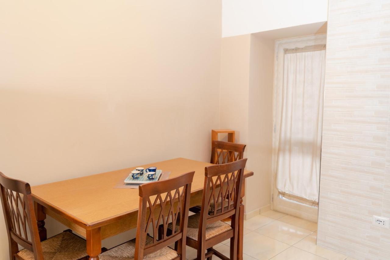 Carmela'S Guest House Pompeii ภายนอก รูปภาพ